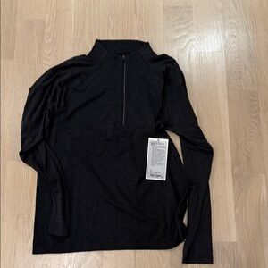 Lululemon metal vent tech 1/2 zip